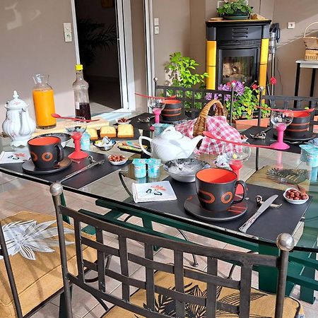 Chambre Privee Avec Salon, Garage Voiture, Velos, Motos Tourville-sur-Arques Eksteriør bilde
