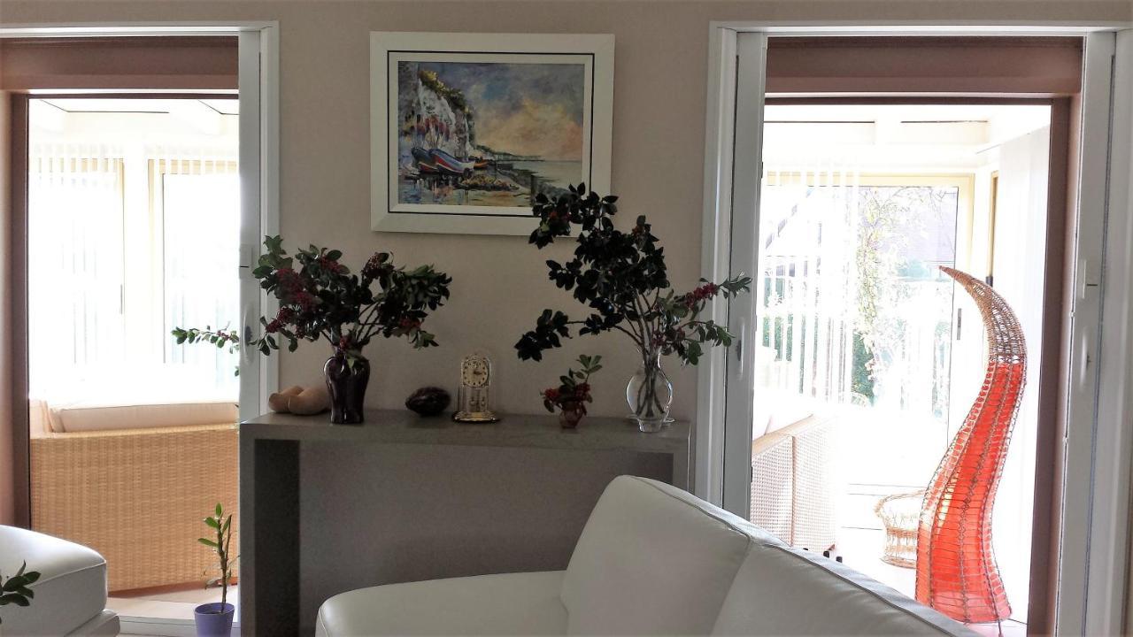 Chambre Privee Avec Salon, Garage Voiture, Velos, Motos Tourville-sur-Arques Eksteriør bilde