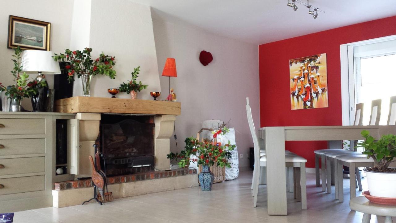 Chambre Privee Avec Salon, Garage Voiture, Velos, Motos Tourville-sur-Arques Eksteriør bilde