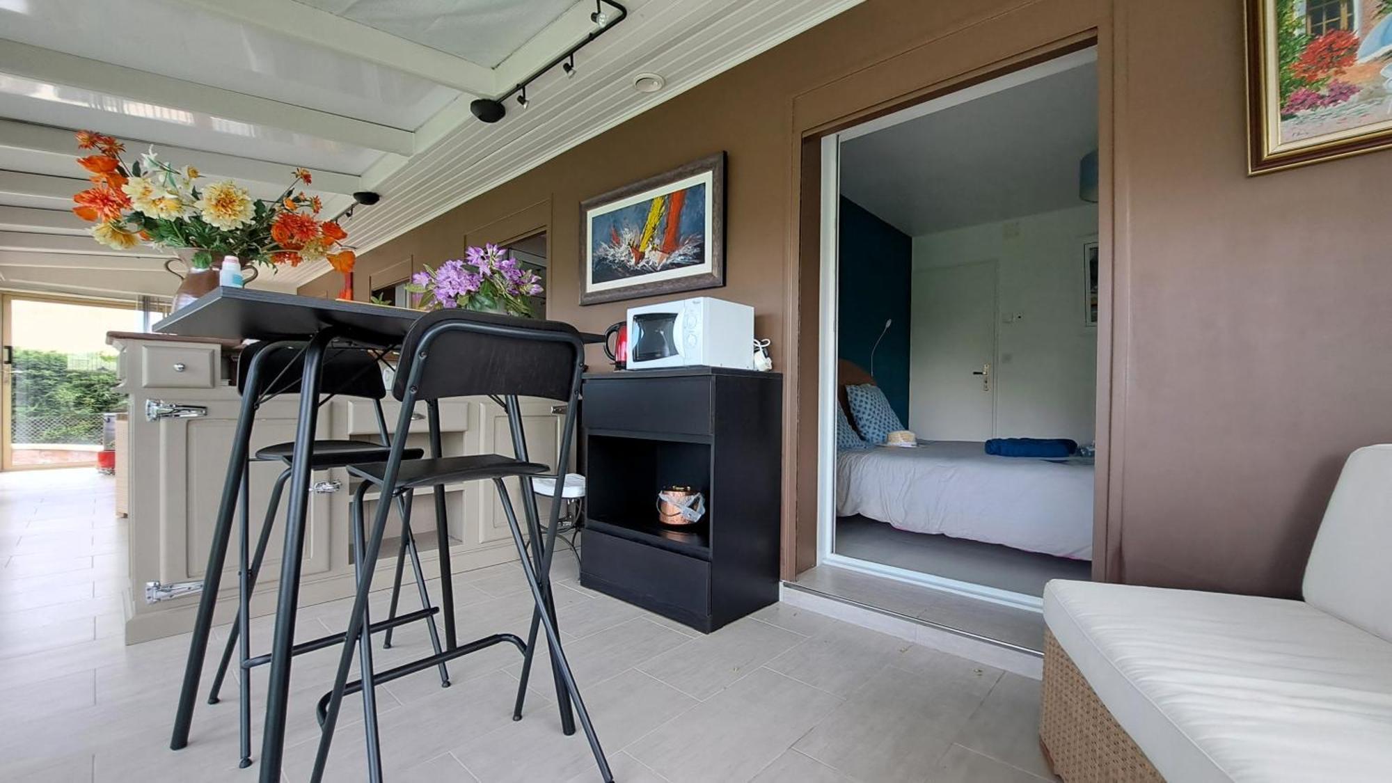 Chambre Privee Avec Salon, Garage Voiture, Velos, Motos Tourville-sur-Arques Eksteriør bilde