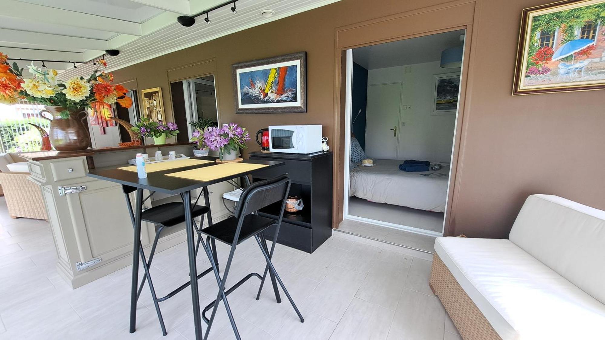 Chambre Privee Avec Salon, Garage Voiture, Velos, Motos Tourville-sur-Arques Eksteriør bilde